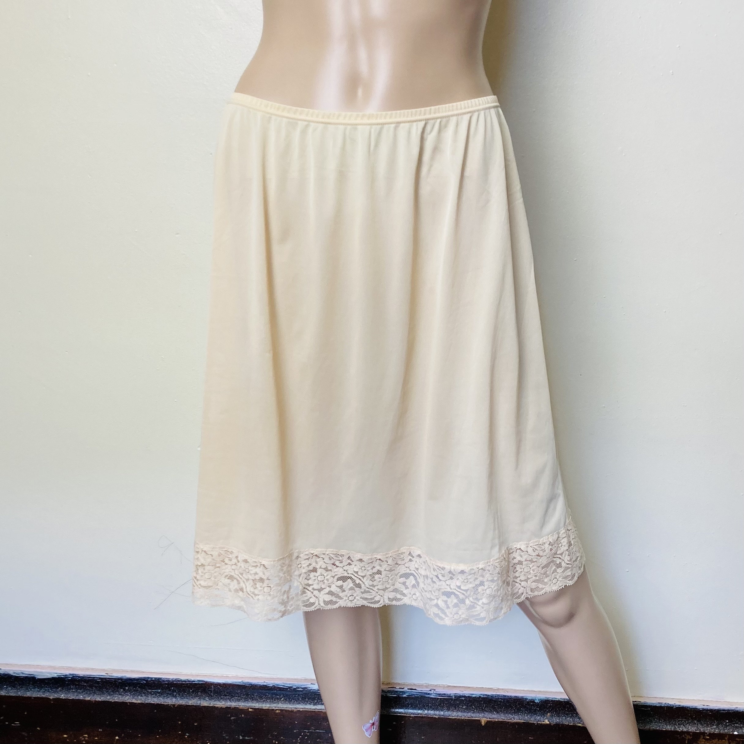 Beige Nylon Vintage Lingerie Lace Edged Slip Skirt 