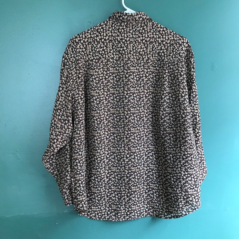 Vtg 90s GUESS Floral Print Button Down Collared Boxy Blouse