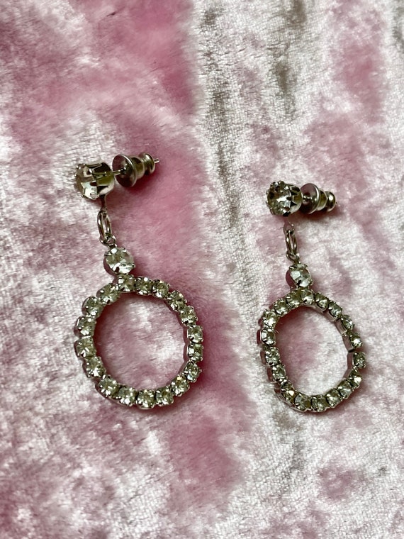 Sparkly 80s Rhinestone Round Earrings - image 6