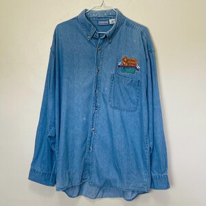 Vintage 90s Cracker Barrel NASCAR Blue Embroidered Denim Shirt