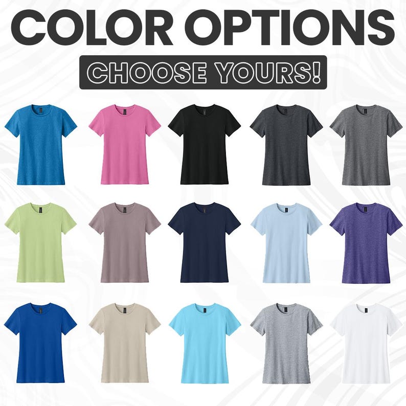 Pu&ograve; includere: Immagine che mostra una variet&agrave; di magliette in vari colori, tra cui blu, rosa, nero, grigio, verde, viola e bianco. Il testo "COLOR OPTIONS CHOOSE YOURS!" &egrave; visualizzato nella parte superiore dell'immagine.