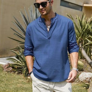 Herren Blau Baumwolle Kurta Shirt Lässige ethnische Tunika mit Stehkragen Boho Sommer tragen Langarm-Henley-Top für den täglichen Gebrauch Outfit für Mann