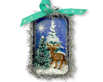 Winter Scene Ornament Shadowbox, Reindeer Diorama Christmas Decoration with Bottle Brush Tree