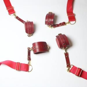 Bed Restraint Set Cowhide 10 Pcs Wrist Cuffs, Ankle Cuffs, Bed Restraint Straps & Bondage Connector – 8 Leather Colors, 2 Accessories