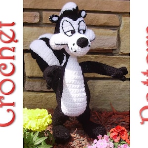 Sammy Skunk A Crochet Pattern by Erin Scull