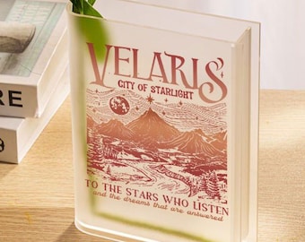 Vaso a forma di libro Velaris, Vaso a forma di libro "To The Stars Who Listen", Decorazione per la Corte della Notte di ACOTAR, Vaso in acrilico fantasy, Regalo per appassionati di libri Rhysand