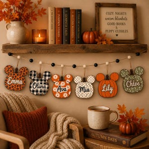 Personalisierte Mickey-Kürbis-Holzgirlande, Herbstbanner aus Holz mit individuellem Namen, Kürbisdeko mit Leopardenmuster und Blumenmuster, Halloween-Kamindekoration