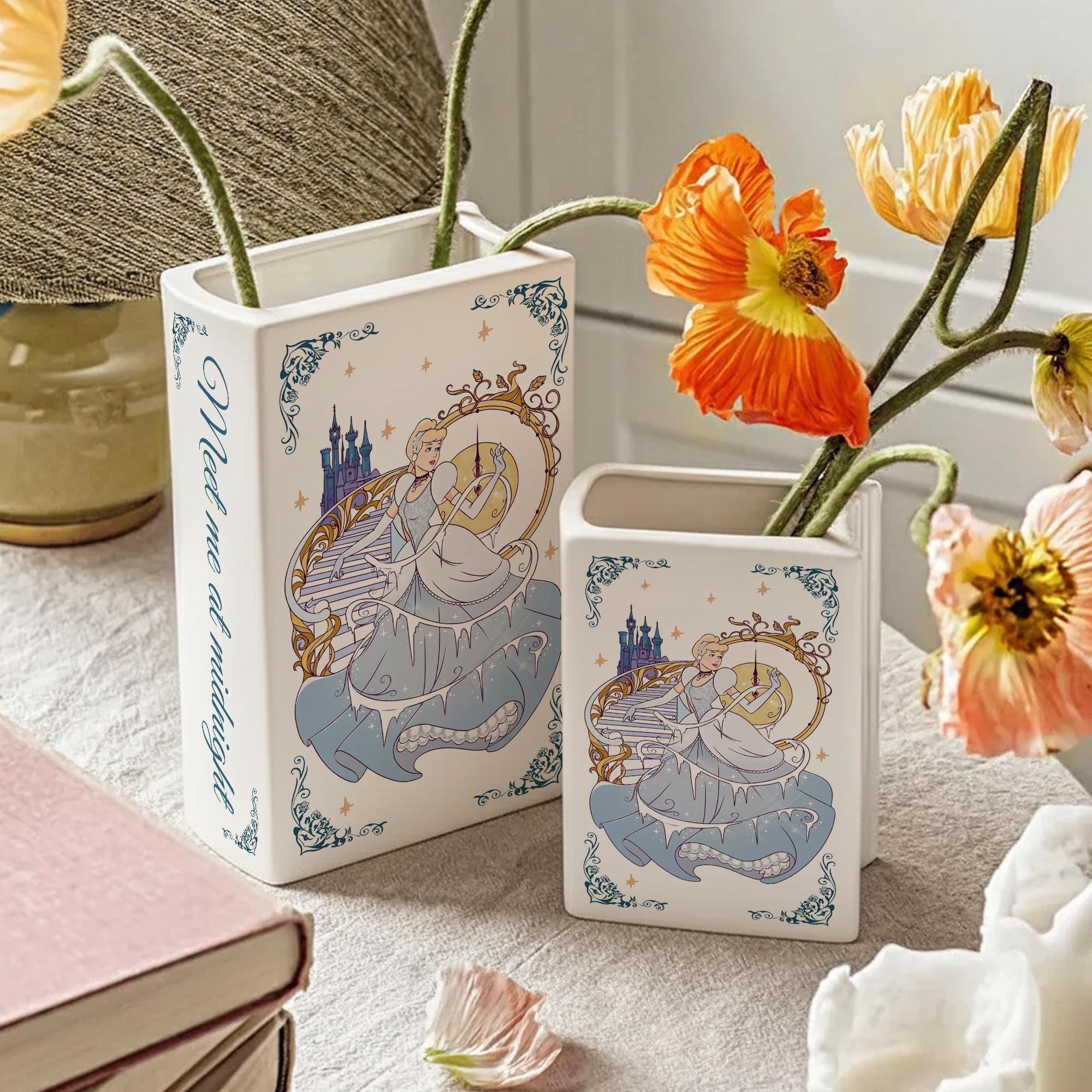 シンデレラをイメージした本型花瓶、おとぎ話のプリンセスをモチーフに