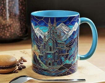 Tazza in stile vetro colorato con motivo a castello della città di Starlight, tazza da caffè con motivo fantasy della città di montagna, tazza artistica ispirata alla corte notturna, tazza da tè celeste e libresca
