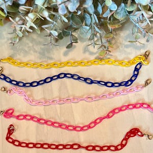 Small Colored Trucker Hat Chains
