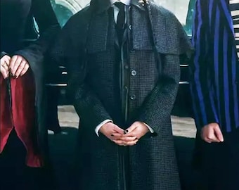 Serie Miércoles Addams Miércoles S02 Abrigo de lana de Jenna Ortega