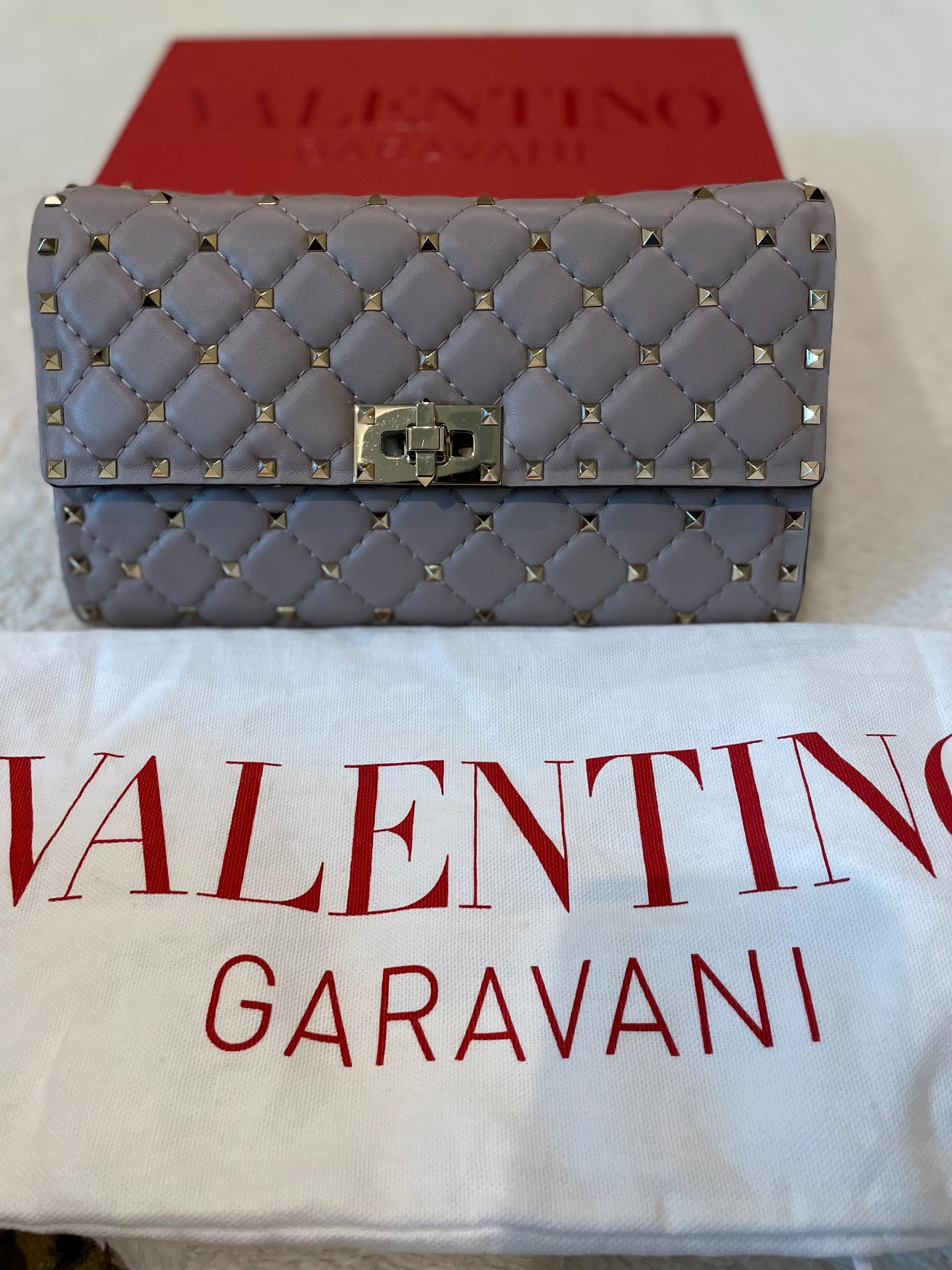 【関税&送料込み】Valentino Garavani Clutch VALENTINO GARAVANI CLUTCH - Etsy