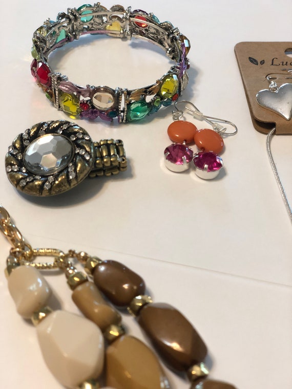 Jewelry lot statement chunky layered necklace set… - image 2