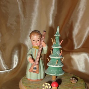 ANRI THORENS MUSIC Box - Silent Night Theme - 5 3/4