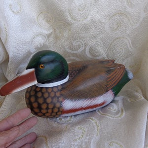 HAND CARVED MALLARD Decoy Duck - Hand Carved/Painted Wooden Mallard Duck - 12&quot;L x 5&quot;H x 4 1/2&quot;W -Detailed Hand Painted/Carved Wooden Mallard