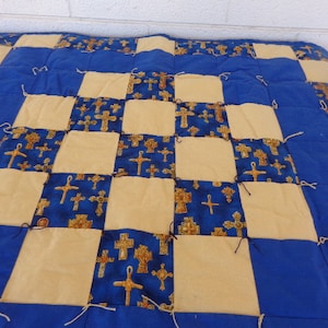 CROSSES LAP QUILT - 36&quot; x 36&quot;  - Hand Made Machine Stitched Lap Quilt -