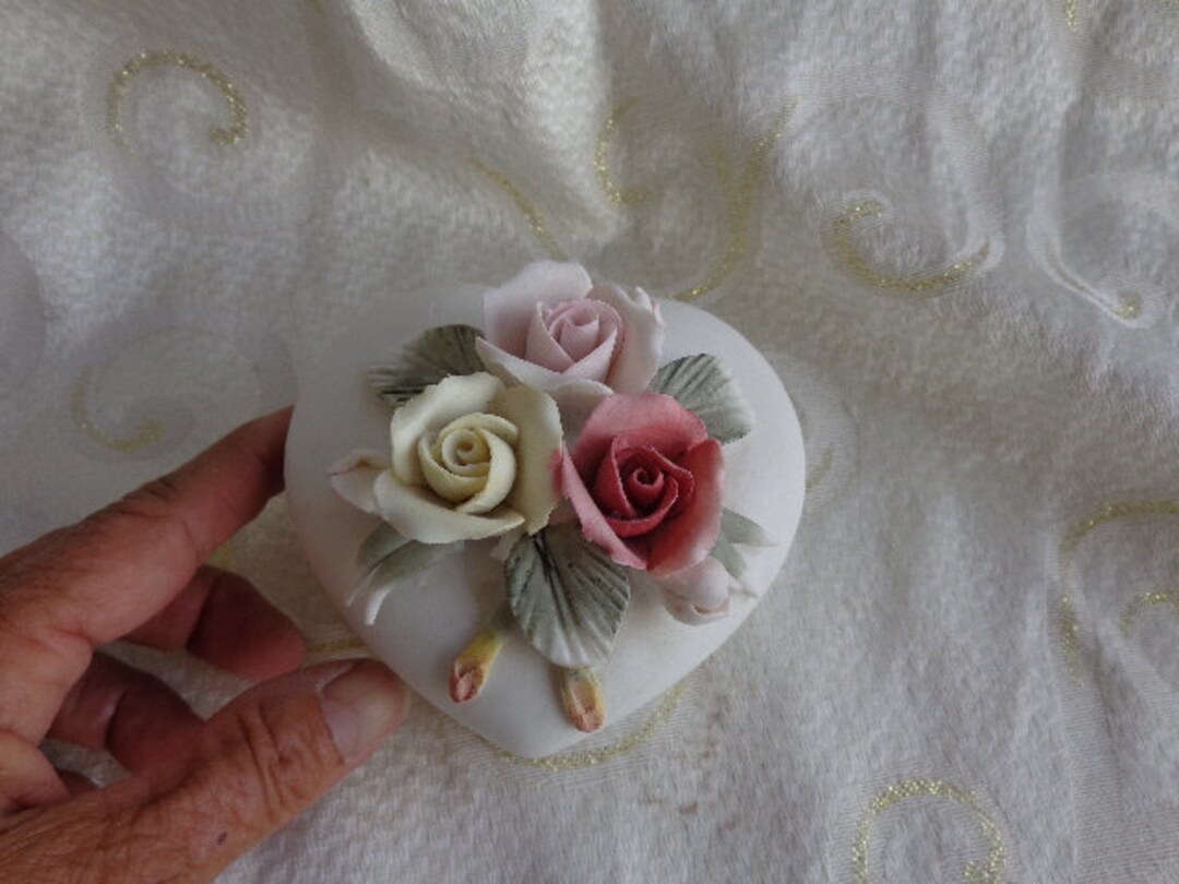 HEART OF ROSES - 4 HEART OF ROSES - 4