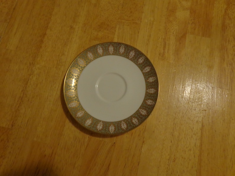 Gold and White MIKASA MEREDITH SAUCER Bone China Saucer Mint Green Meredith Mikasa Mikasa Meredith Saucer Meredith Saucer