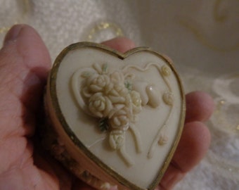 TINY HEART TRINKET Box -  2" x 1 3/4" Trinket Box -  Mini Heart Ring Box - Cream and Gold Resin Ring Box with Hearts,