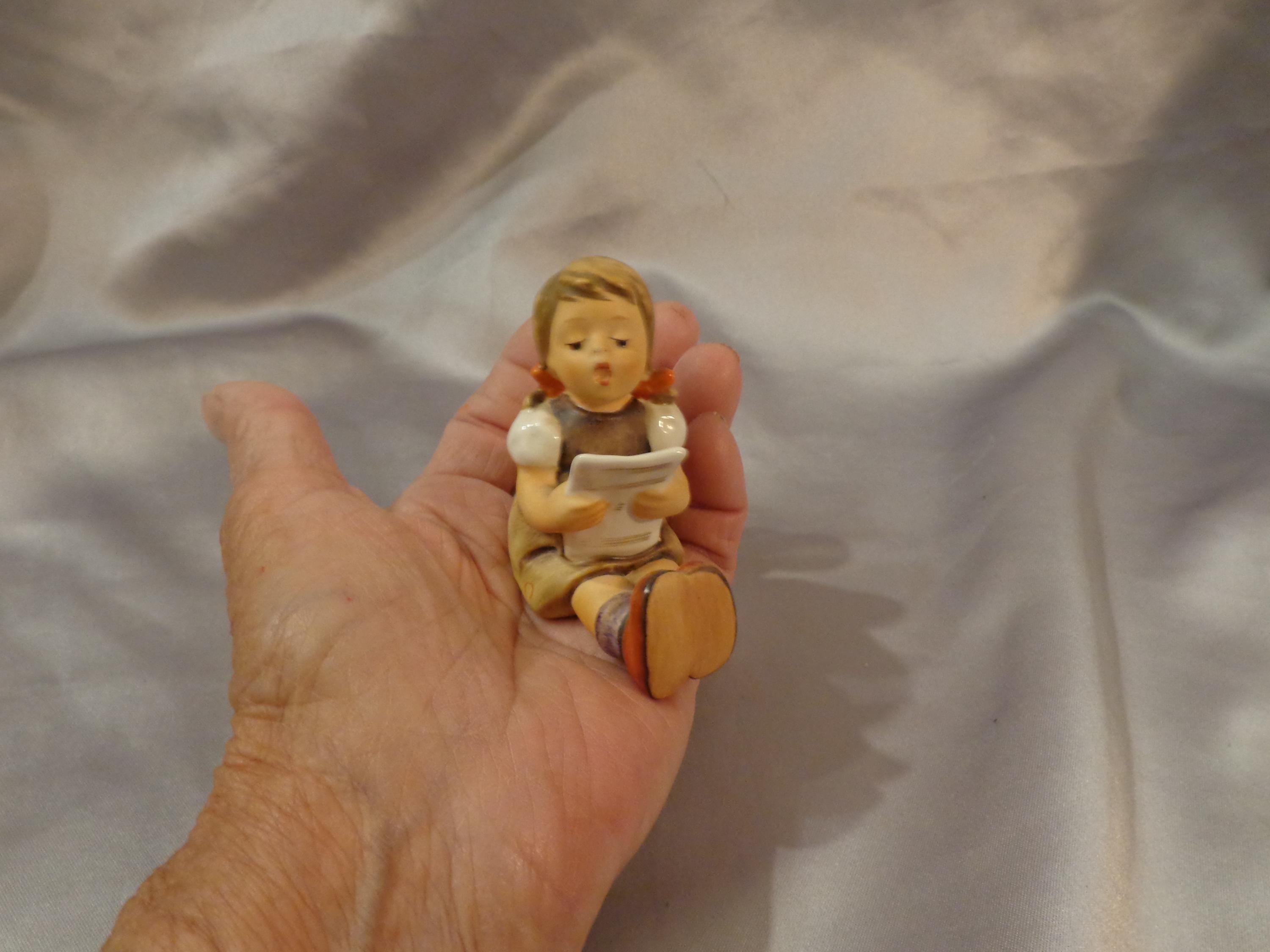 HUMMEL GIRL SINGING - W. Goebel #389 - Porcelain Goebel Girl