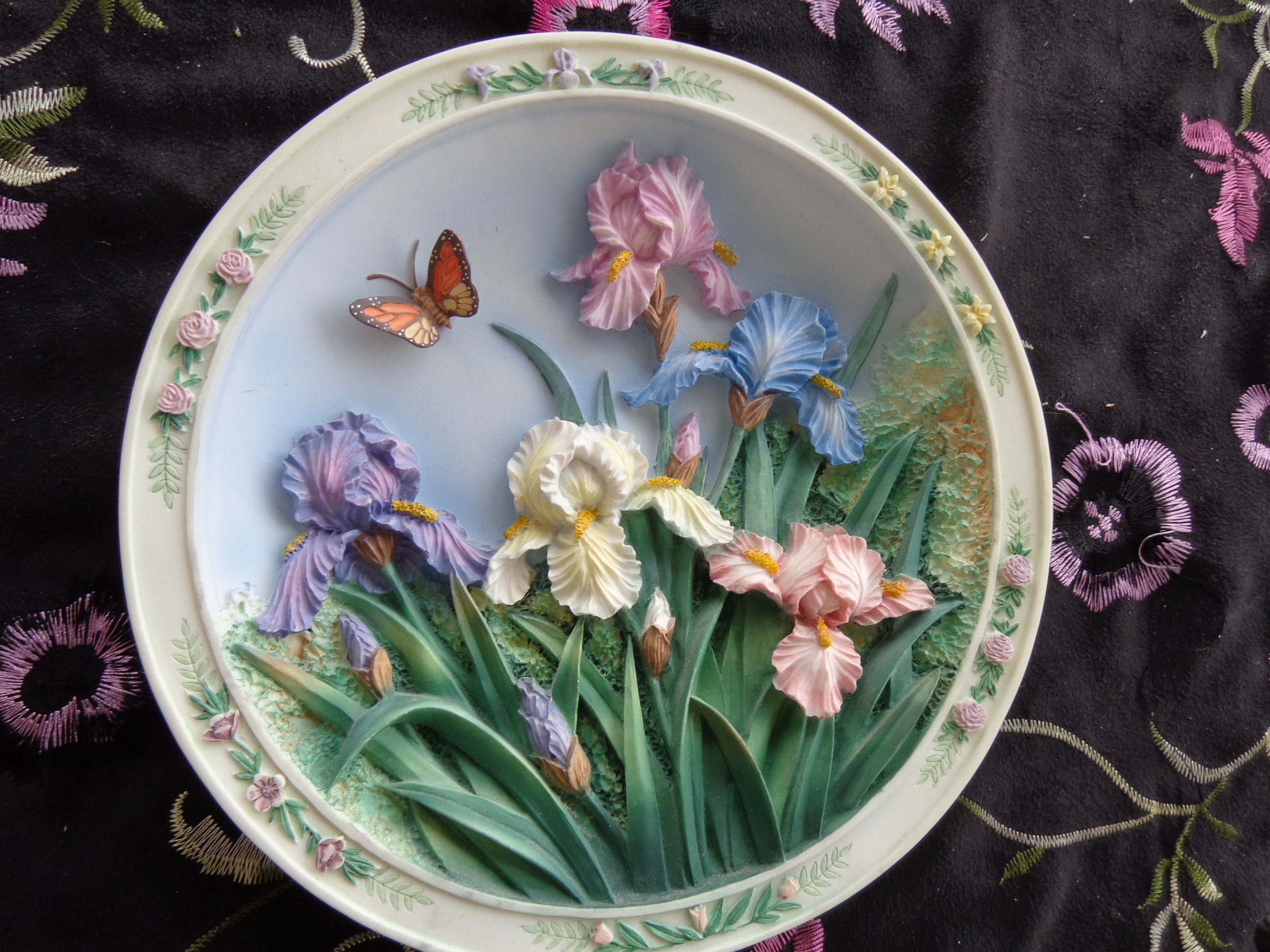 IRIS GARDEN PLATE 1995 6 3/4