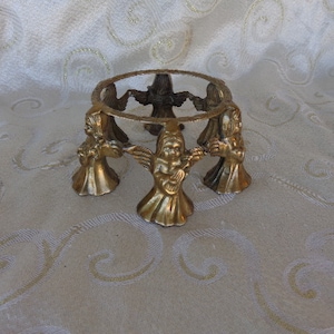 BRASS ANGEL HOLDER - 2 1/2&quot;H x 6 1/2&quot;D - Brass Angels in Circle Frame for Large Candle, Bowl, Globe, etc