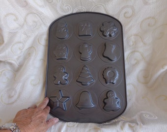 WILTON CHRISTMAS COOKIE Pan - 12 Cavity Cookie Pan - All Different Designs  - Up to 3"  -  16 1/2" x 11 1/4" Cookie Pan -