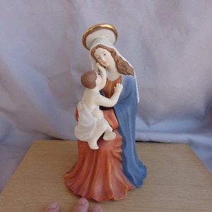 MADONNA and BLESSED CHILD - by Home Interiors - 8 1/2&quot;H x 5&quot;W x 5&quot;D -Hand Painted Porcelain Madonna and Child -Blessed Child - 2002 # 11529
