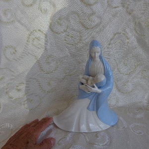 BLUE ROBE MADONNA and Child Figurine - 9 &quot; Porcelain Madonna in Blue Veil Holding Baby Jesus Figurine As Is - Maker Unknown
