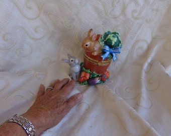 BUNNY TRINKET BOX - Ceramic - 5 " long 6" high - Hinged lid - Bunnies on Barrel of Vegetables