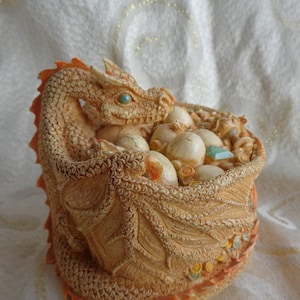 DRAGON TRINKET BOX -  3 5/8&quot; h X 4&quot; d - 2002 Westland Giftware Resin Dragon Trinket Box