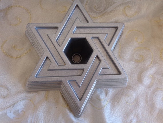 Nordic Ware Star of David Bundt Pan