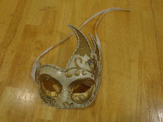 Venetian Mask Cream Venetian Mask Cream