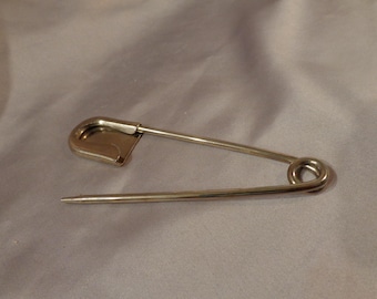 Large Vintage Horse Blanket pin -   5" x 1"