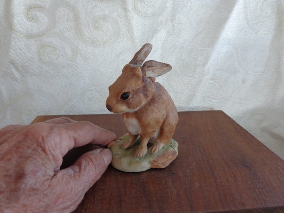SCOTTISH TEVIOTDALE RABBIT Figurine - Signed - 4