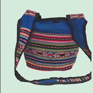 BAG handwoven on Bolivian looms. Authentic material woven with ancestral techniques.