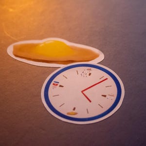 Autocollant Horloge du café – Sticker kawaii avec cœur – Décoration papeterie, laptop, journal – Vinyle waterproof