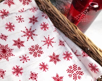 Red Snowflake Flannel Paperless Towels, Reusable Bathroom Holiday Guest Towel, 10x12