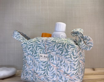 Bolsa de maquillaje de algodón floral hecha a mano, bolsa mediana con cremallera