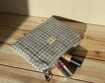 Bolsa de cosméticos de tweed con cremallera y diseño de pata de gallo, hecha a mano, de tela de tapicería.