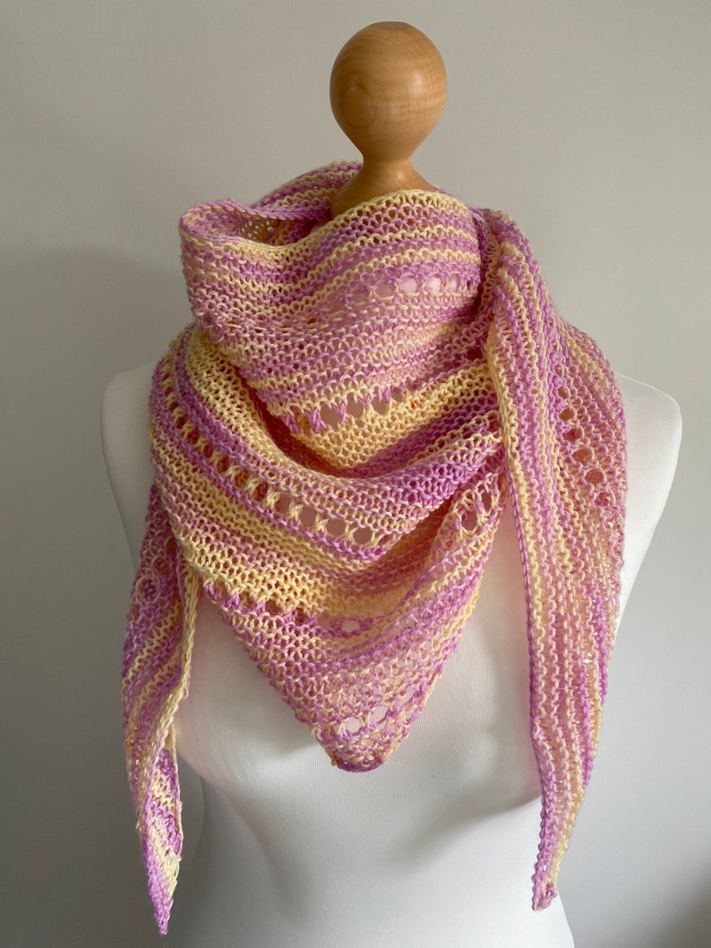 Amy Shawl knitting pattern image 1