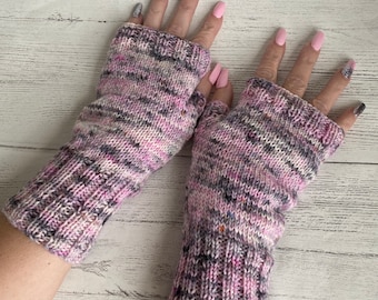 knitting pattern  wristwarmers/fingerless gloves