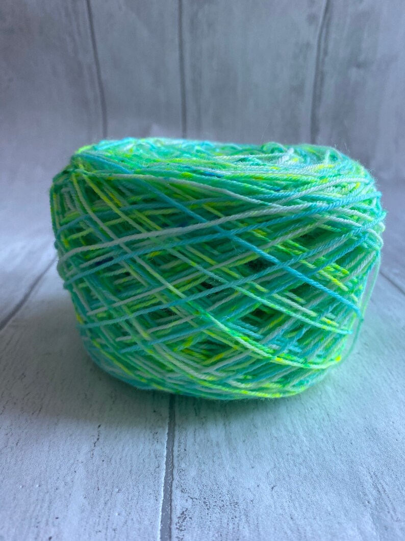 Yarn winding service, yarn caking ,yarn cake,yarn ball,hand dyed yarn cake , caked yarn image 4