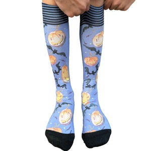 Cute Halloween Socks, Pumpkin Jack-o-lantern Socks, Halloween gift, with bats, party Socks, Happy Halloween for kids, socks for adults