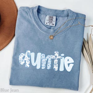 Auntie Announcement Shirt, Auntie gifts, Comfort Colors Auntie Shirt, Gift for Aunt, Cute Auntie Shirts,  Pregnancy Reveal tShirt for Aunt