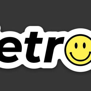 DETROIT SMILEY FACE ステッカー - アシッドハウス、テクノ、エレクトロニックミュージックフェスティバル、レイブ、スケートボード、スケーター、ムーブメント、ポップカルチャー、ヒッピー、デザイン