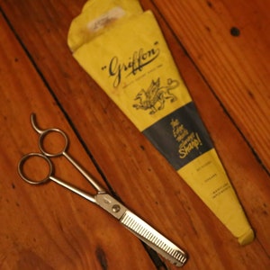vintage THINNING SHEARS Griffon  Hair cutting Scissors beautician haircut