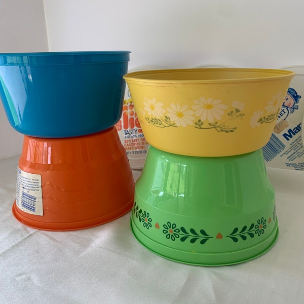 Lot C 4 vintage 1# 2# Plastic MARGARINE Oleo Tubs Bowls Containers & Lids floral