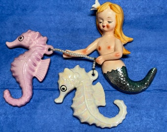 vintage Lefton Mermaid pet Seahorses Wall Hanging plaque pearl leash JAPAN