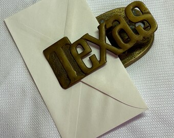 TEXAS vintage FRITZ BRASS Paperweight letter mail paper clip note holder 1970's